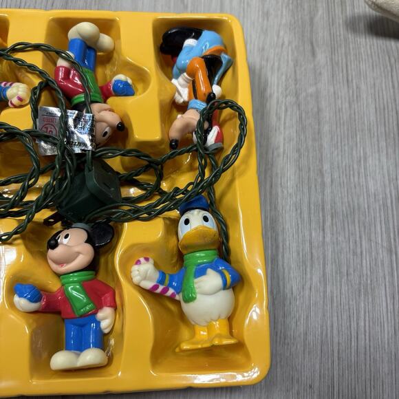 Disney 10 Light Christmas Tree String Lights MICKEY MOUSE & Friends Goofy Donald - Picture 7 of 11
